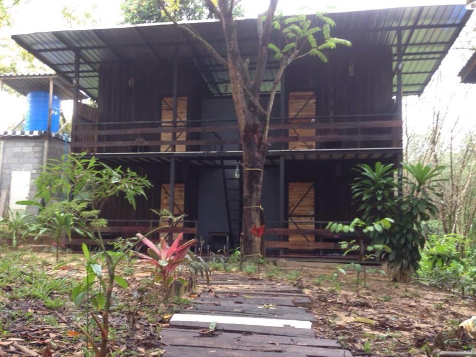 The Shadow House & Bar Hotel Koh Phayam Buitenkant foto